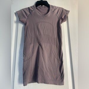 Lulu Lemon swifty tech athletic shirt small